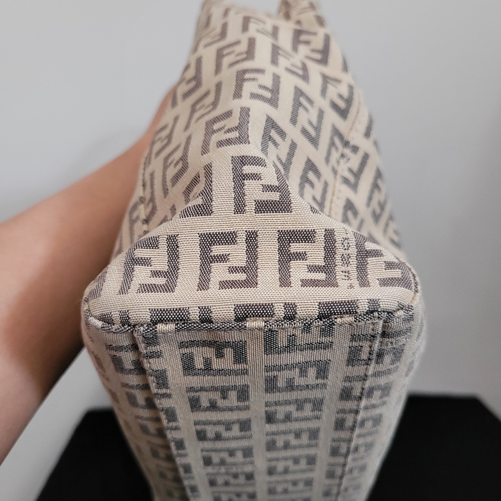 FENDI zucchino tote handbag - Picture 2 of 15